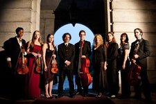 Divinehandensemble 01