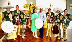 Mariachi emperadores de puebla   gigroster.com 01