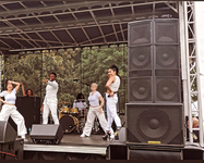 Group side stage 